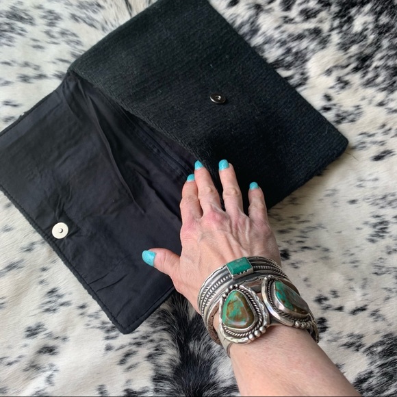 Senorita Clutch in Black - Picture 4 of 4